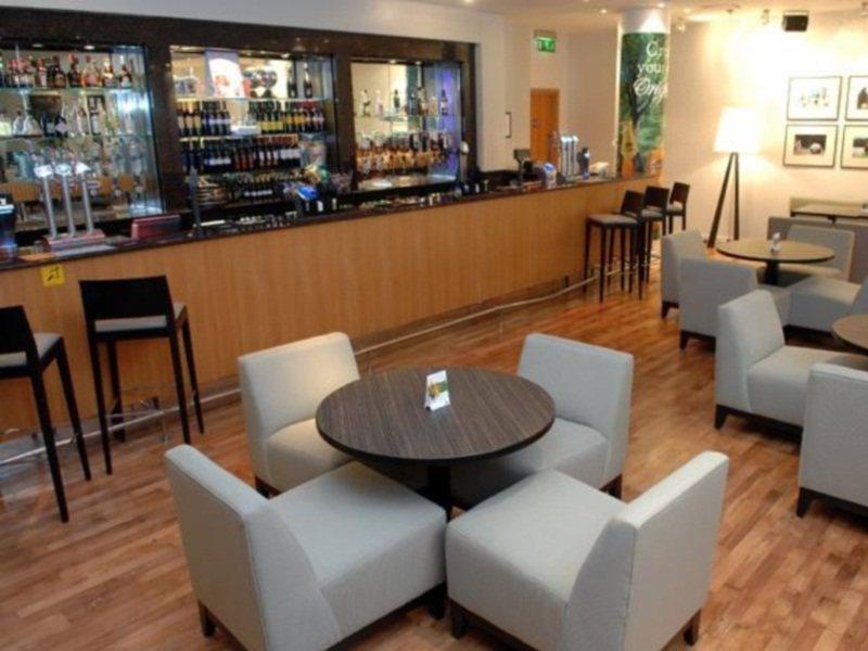 Holiday Inn Express Edinburgh City West, An Ihg Hotel Екстериор снимка